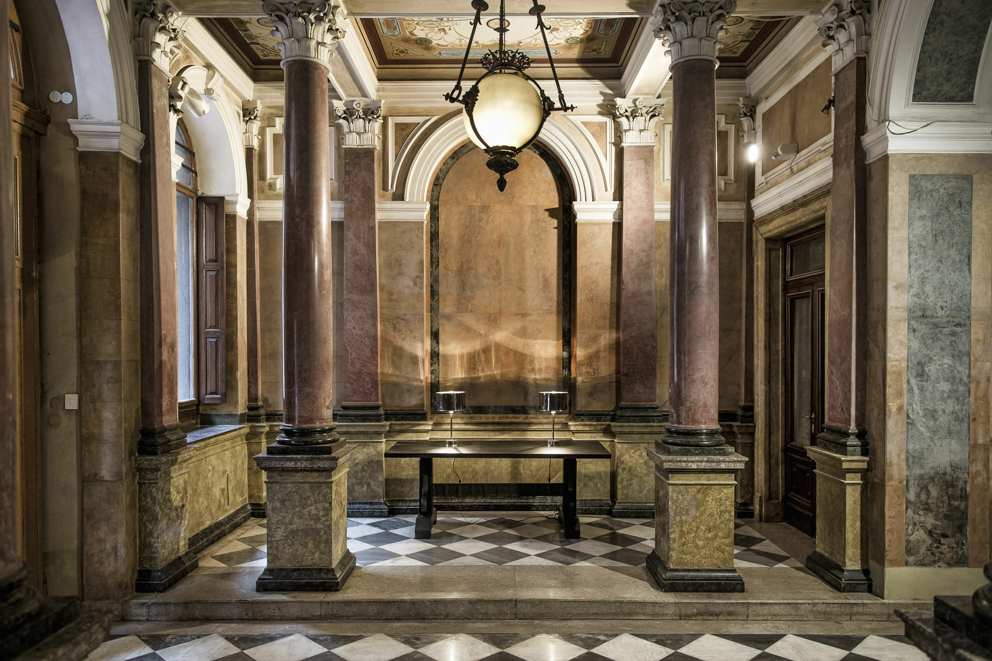 Seven Historical Aparthotel
